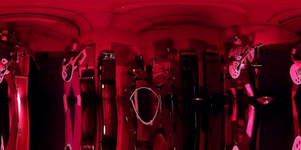 VR资源网 OXEN - This Cursed Sand (360 Degree Video)